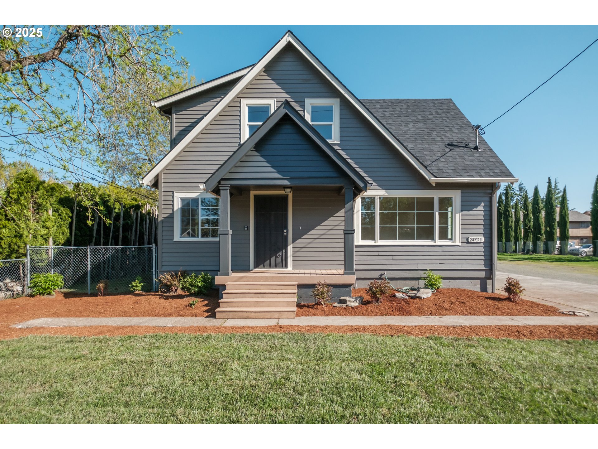 Salem, Oregon 97301, United States, 4 Bedrooms Bedrooms, ,3 BathroomsBathrooms,Residential,Pending,110585