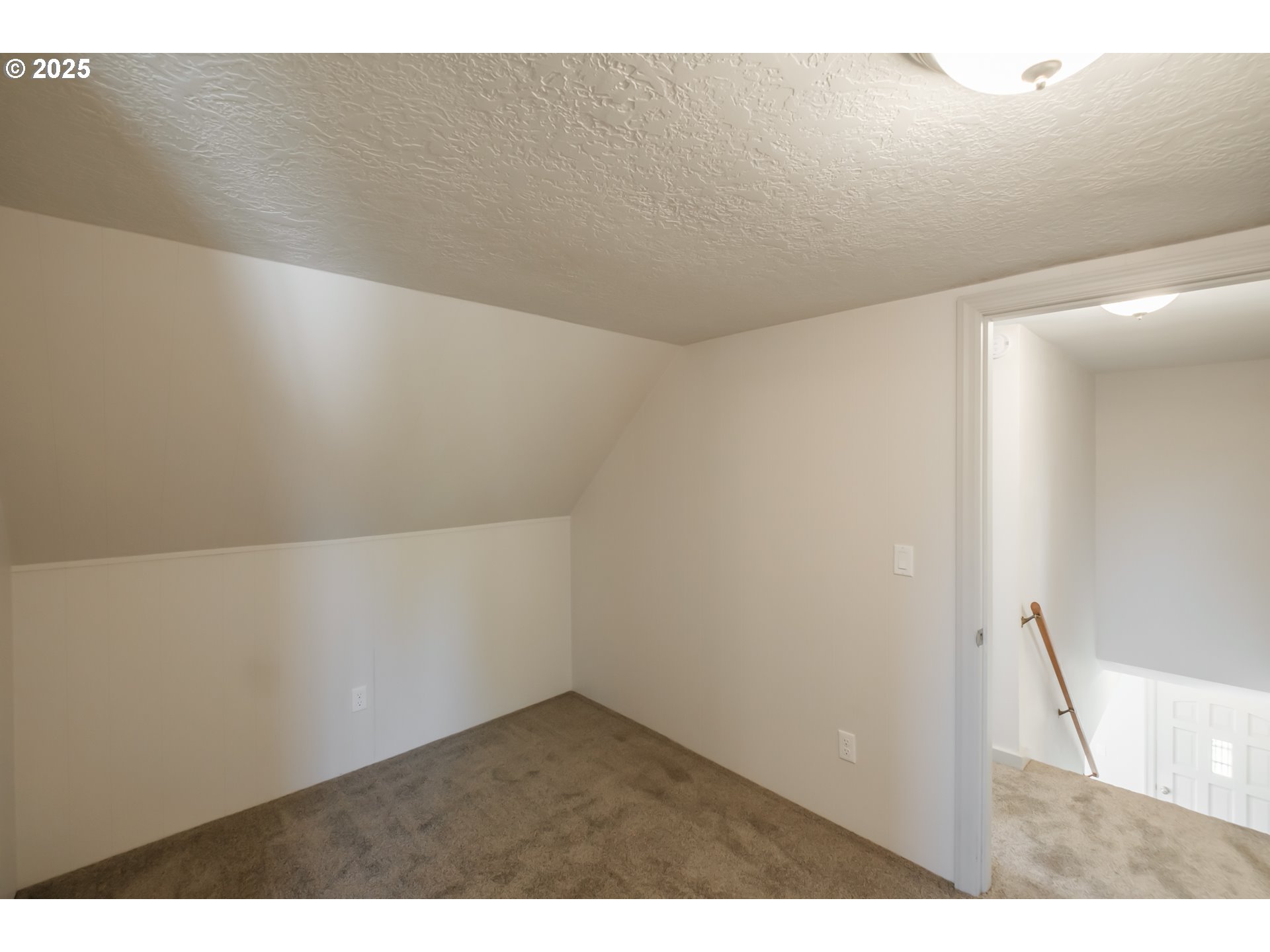 Salem, Oregon 97301, United States, 4 Bedrooms Bedrooms, ,3 BathroomsBathrooms,Residential,Pending,110585