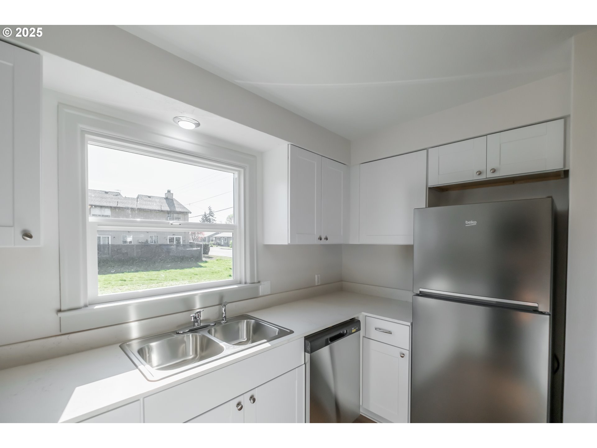 Salem, Oregon 97301, United States, 4 Bedrooms Bedrooms, ,3 BathroomsBathrooms,Residential,Pending,110585