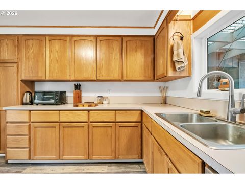 Tiny photo for 47576 Riverview St, Oakridge, OR 97463 (MLS # 298997230)