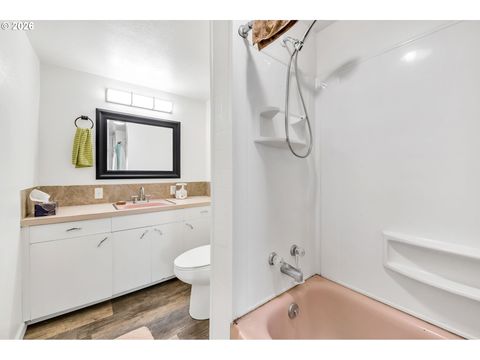 Tiny photo for 47576 Riverview St, Oakridge, OR 97463 (MLS # 298997230)