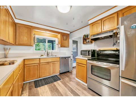 Tiny photo for 47576 Riverview St, Oakridge, OR 97463 (MLS # 298997230)