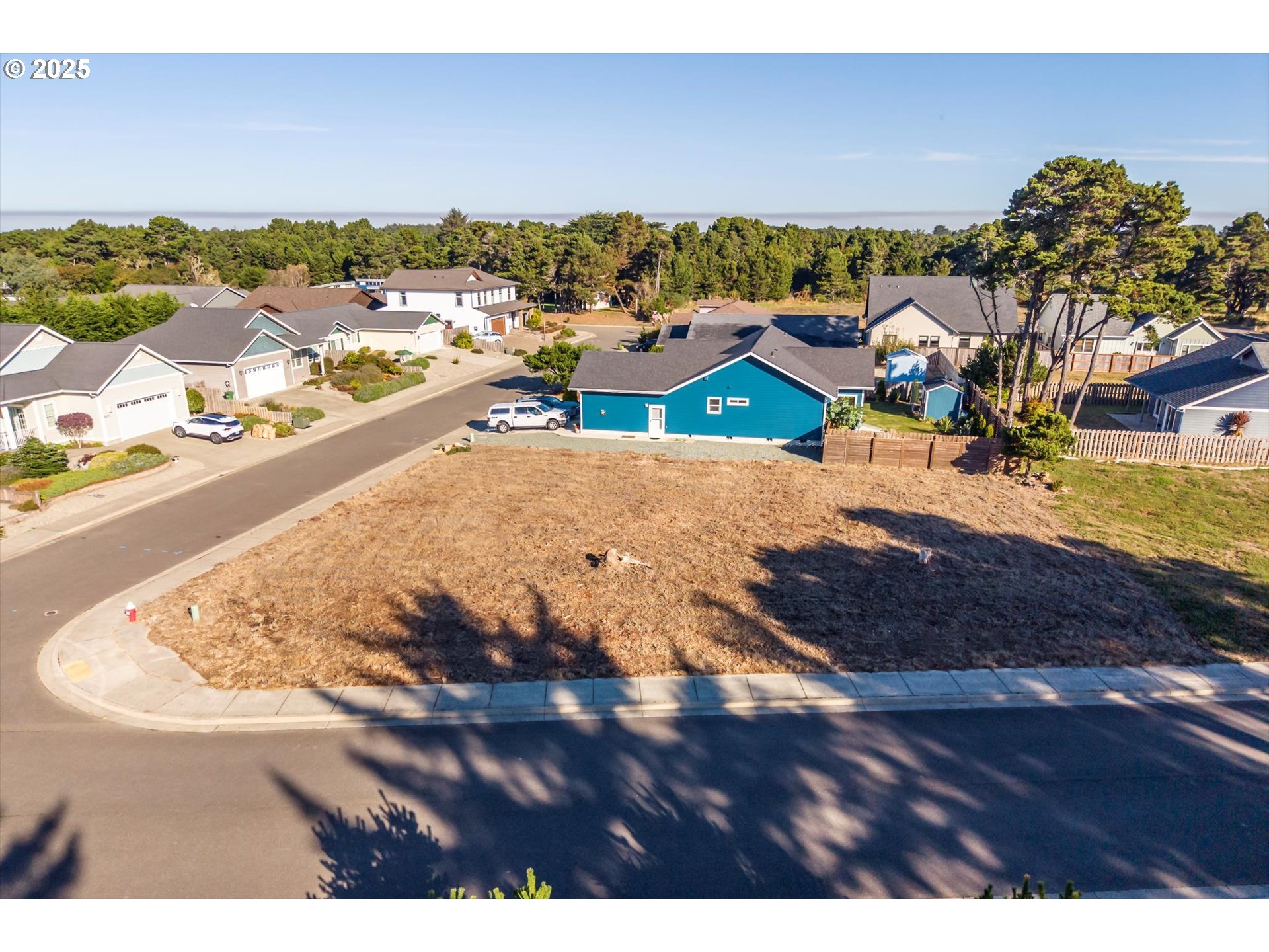 2688 Cascara AVE 800