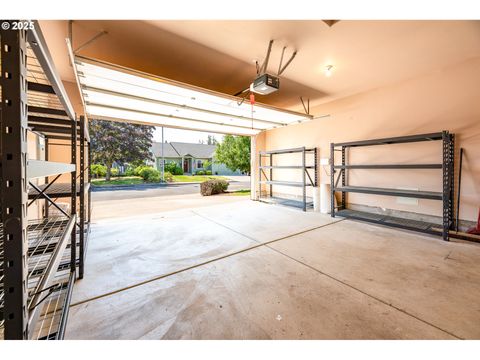 Tiny photo for 370 Camrin Loop, Creswell, OR 97426 (MLS # 694778420)