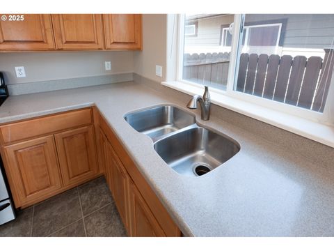 Tiny photo for 370 Camrin Loop, Creswell, OR 97426 (MLS # 694778420)
