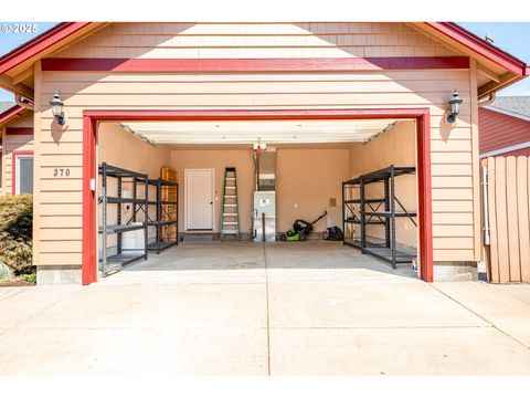 Tiny photo for 370 Camrin Loop, Creswell, OR 97426 (MLS # 694778420)