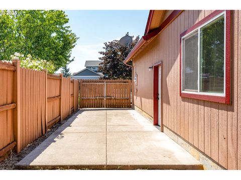 Tiny photo for 370 Camrin Loop, Creswell, OR 97426 (MLS # 694778420)