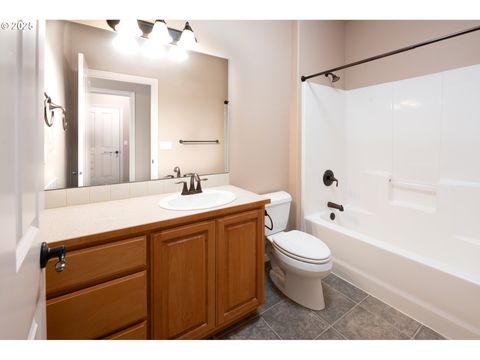 Tiny photo for 370 Camrin Loop, Creswell, OR 97426 (MLS # 694778420)
