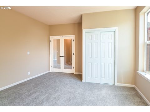 Tiny photo for 370 Camrin Loop, Creswell, OR 97426 (MLS # 694778420)