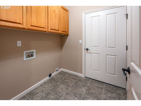 Tiny photo for 370 Camrin Loop, Creswell, OR 97426 (MLS # 694778420)