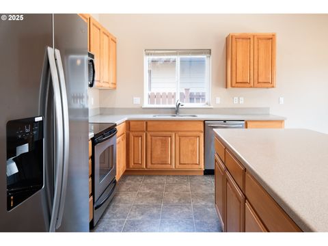 Tiny photo for 370 Camrin Loop, Creswell, OR 97426 (MLS # 694778420)