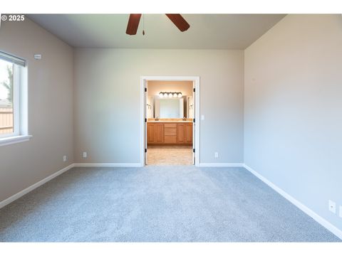 Tiny photo for 370 Camrin Loop, Creswell, OR 97426 (MLS # 694778420)