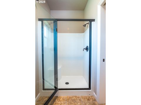 Tiny photo for 370 Camrin Loop, Creswell, OR 97426 (MLS # 694778420)
