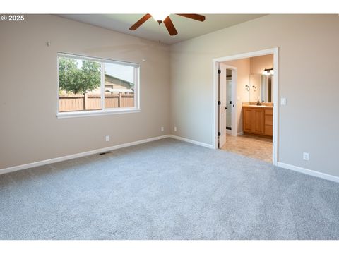 Tiny photo for 370 Camrin Loop, Creswell, OR 97426 (MLS # 694778420)