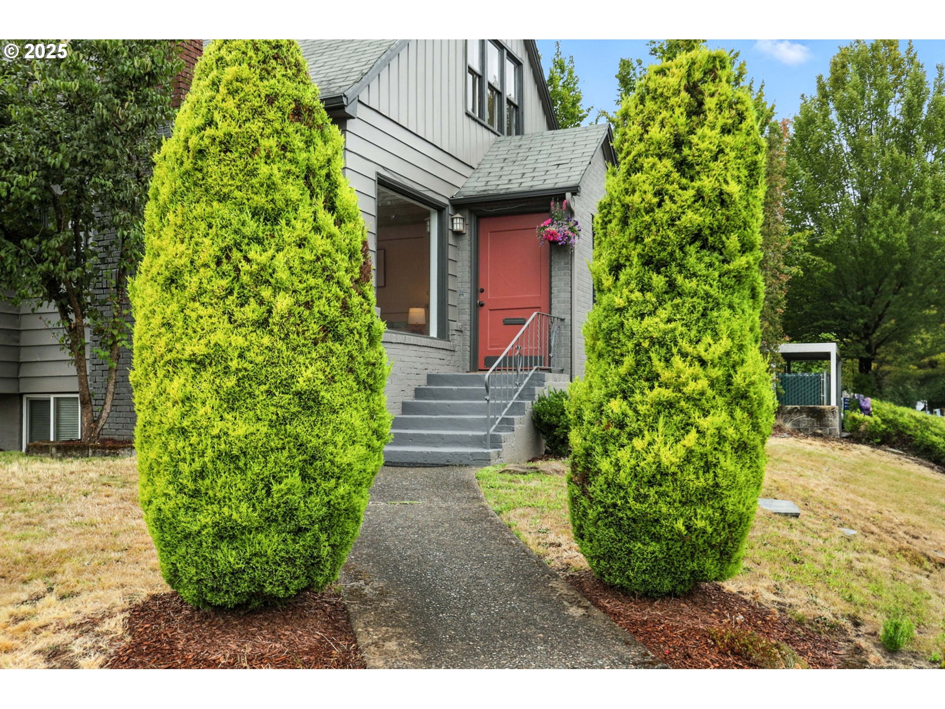 423 NE 55TH AVE