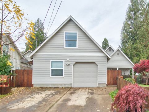 A home in Newberg