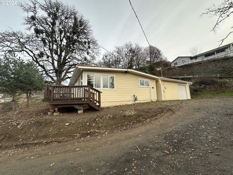 A home in Roseburg