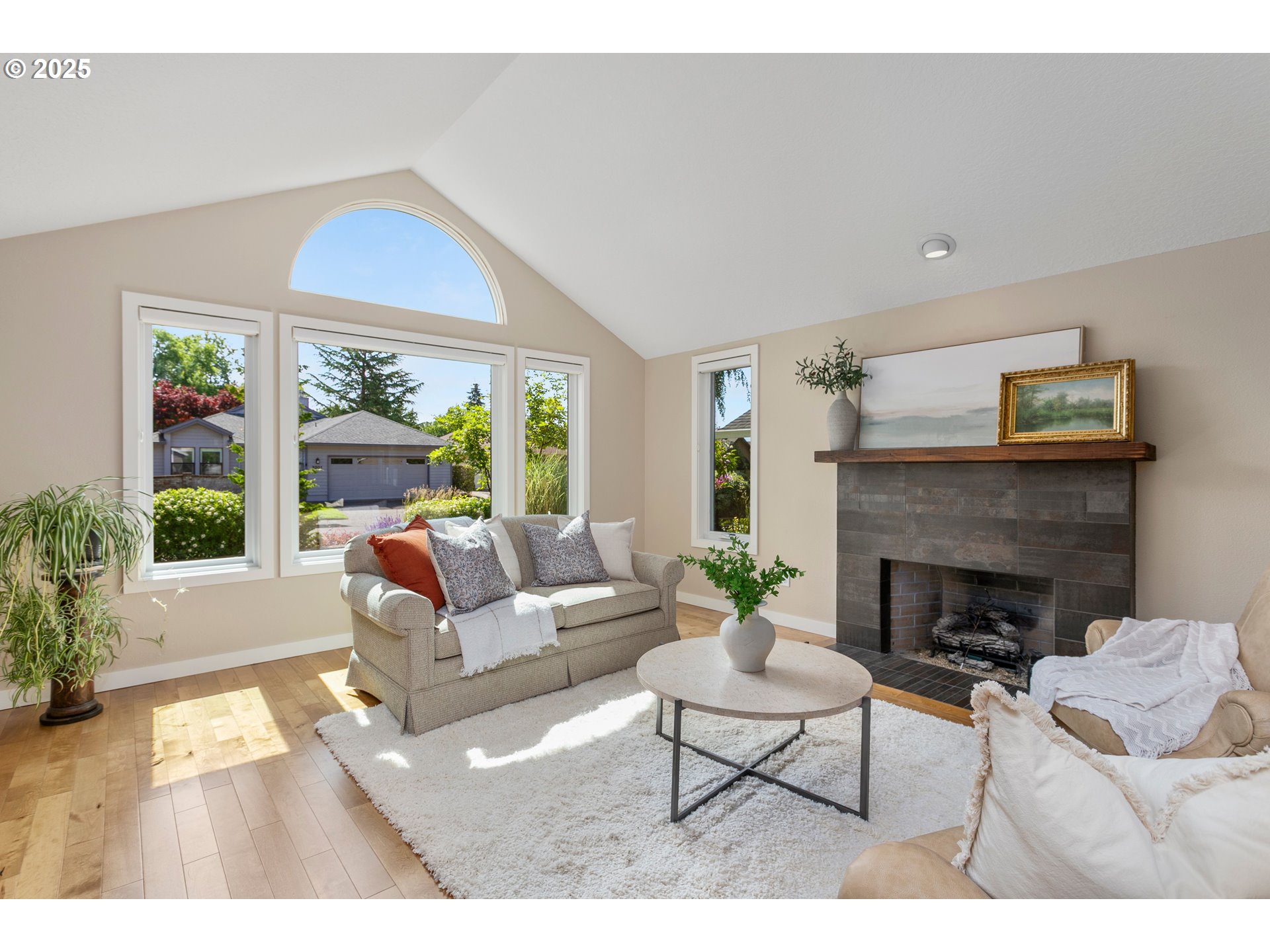 3200 SE BALBOA DR