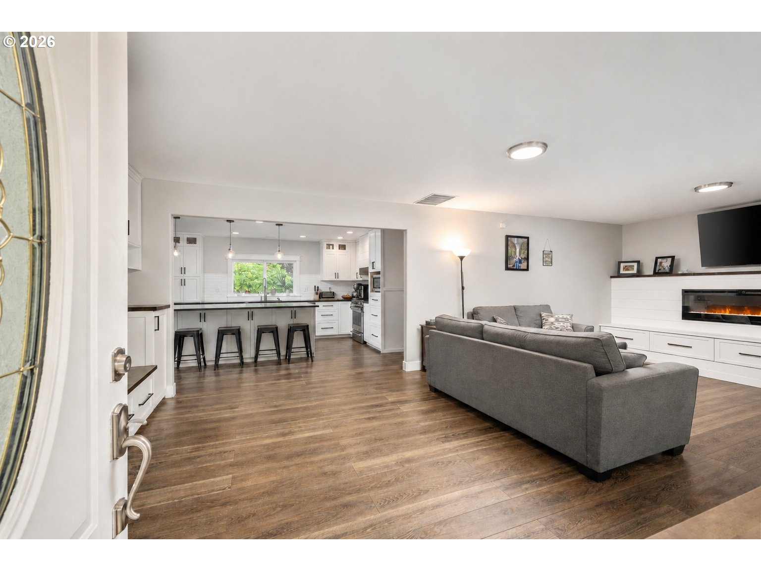 503 NE BIRCHWOOD TER