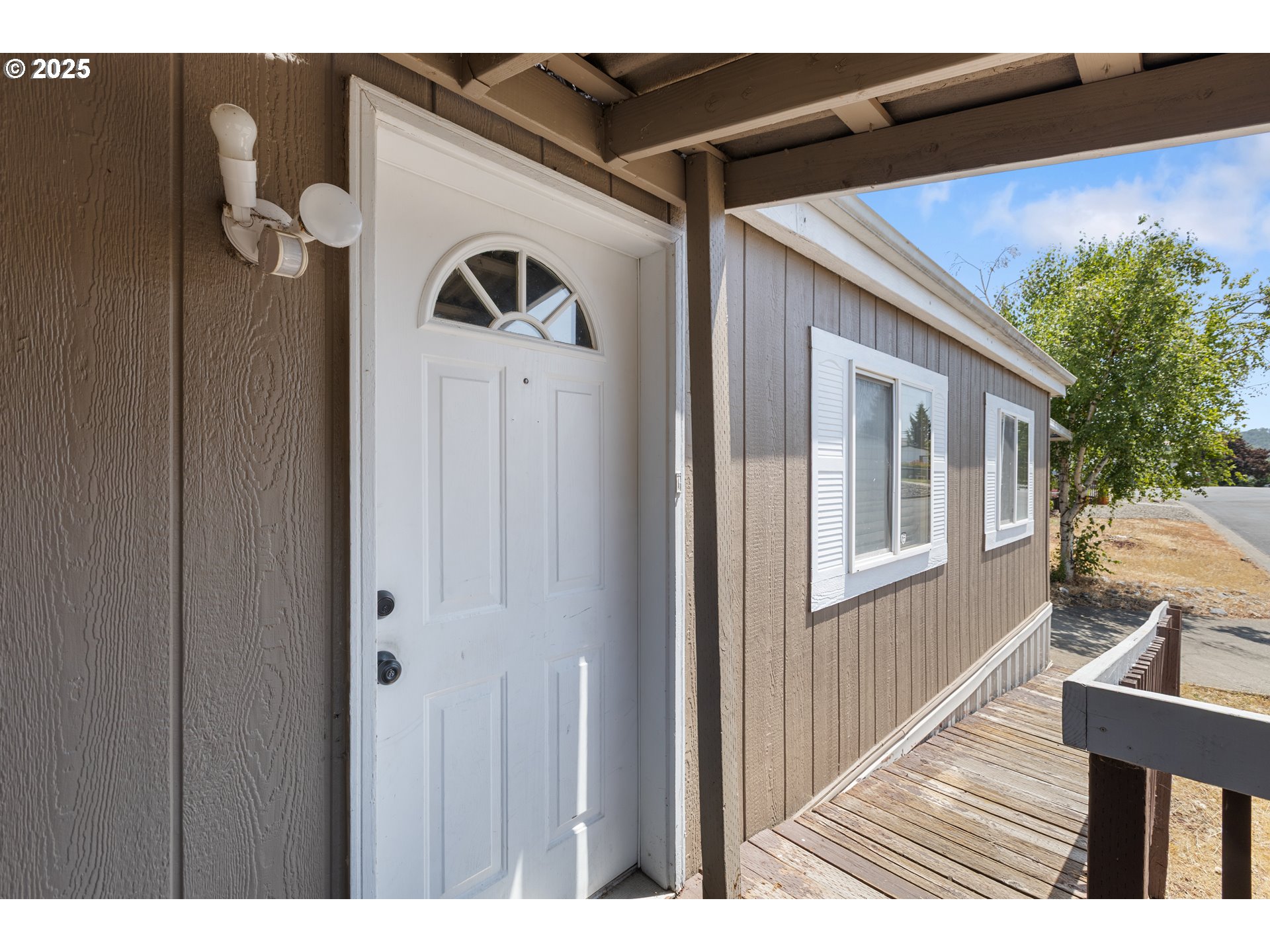 377 RIVER PLACE DR 20