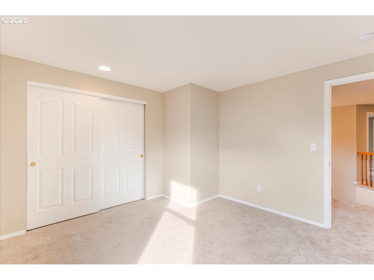 Vancouver, Washington 98683, United States, 4 Bedrooms Bedrooms, ,3 BathroomsBathrooms,Residential,Pending,229394