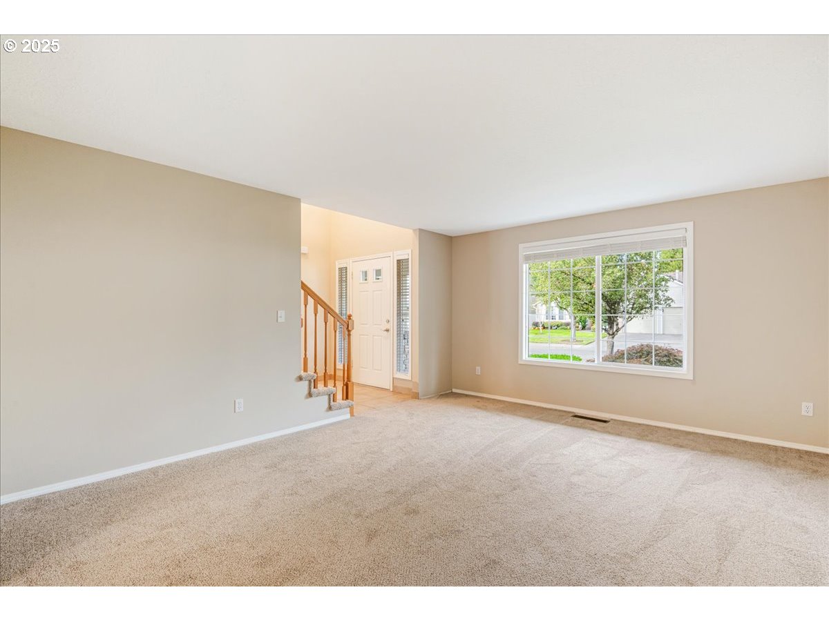 Vancouver, Washington 98683, United States, 4 Bedrooms Bedrooms, ,3 BathroomsBathrooms,Residential,Pending,229394