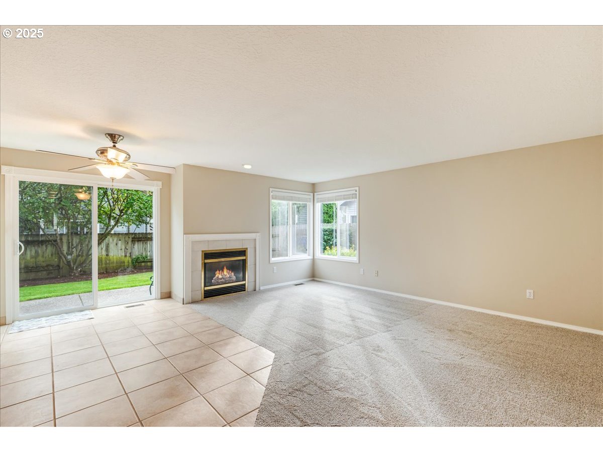 Vancouver, Washington 98683, United States, 4 Bedrooms Bedrooms, ,3 BathroomsBathrooms,Residential,Pending,229394