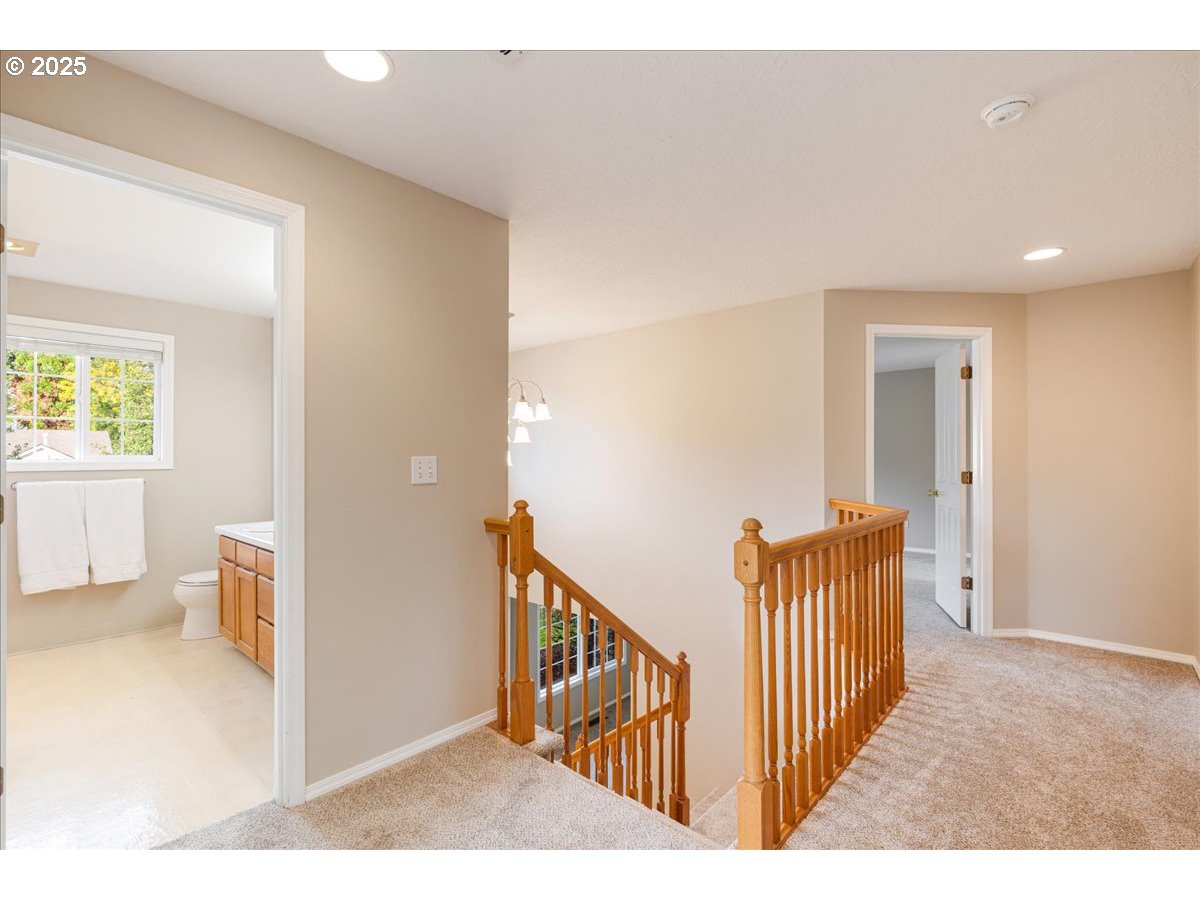 Vancouver, Washington 98683, United States, 4 Bedrooms Bedrooms, ,3 BathroomsBathrooms,Residential,Pending,229394