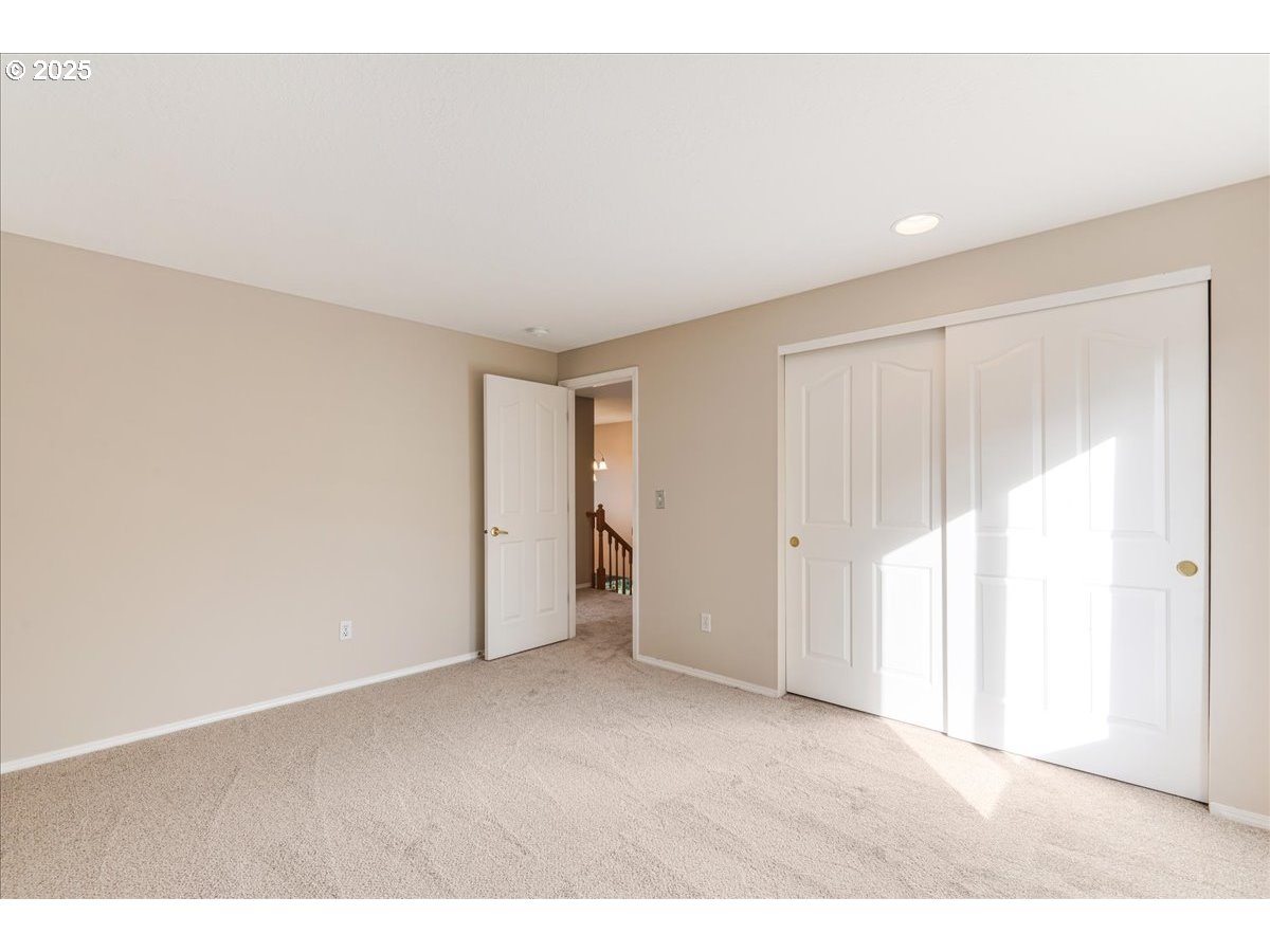 Vancouver, Washington 98683, United States, 4 Bedrooms Bedrooms, ,3 BathroomsBathrooms,Residential,Pending,229394