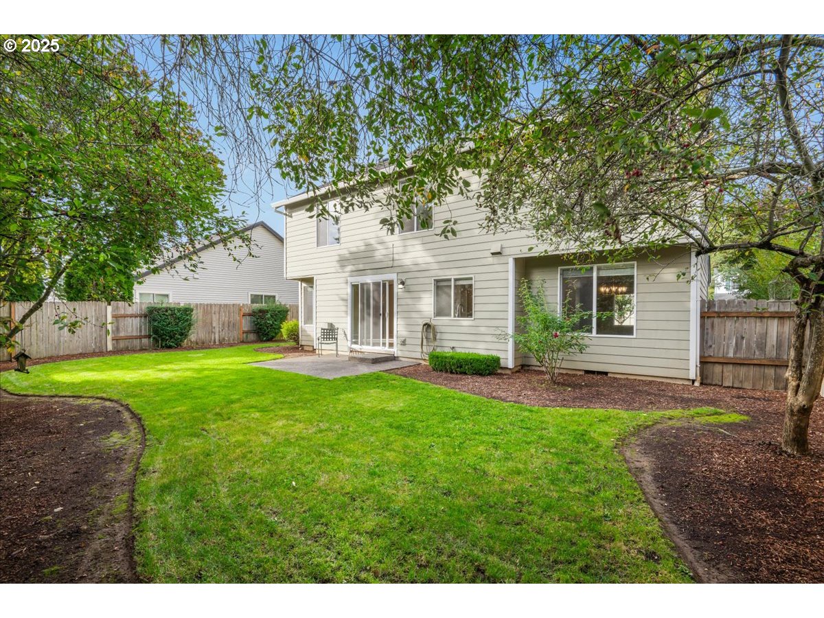 Vancouver, Washington 98683, United States, 4 Bedrooms Bedrooms, ,3 BathroomsBathrooms,Residential,Pending,229394