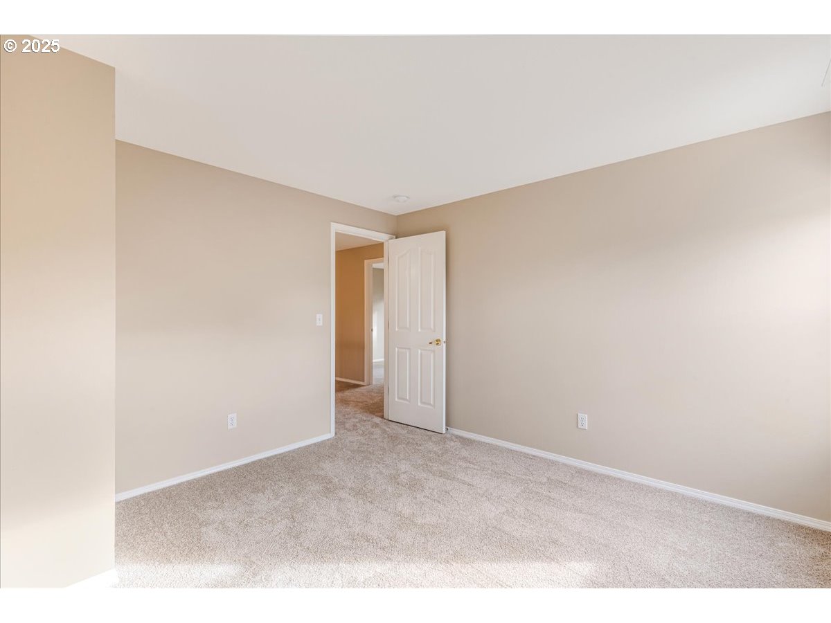 Vancouver, Washington 98683, United States, 4 Bedrooms Bedrooms, ,3 BathroomsBathrooms,Residential,Pending,229394