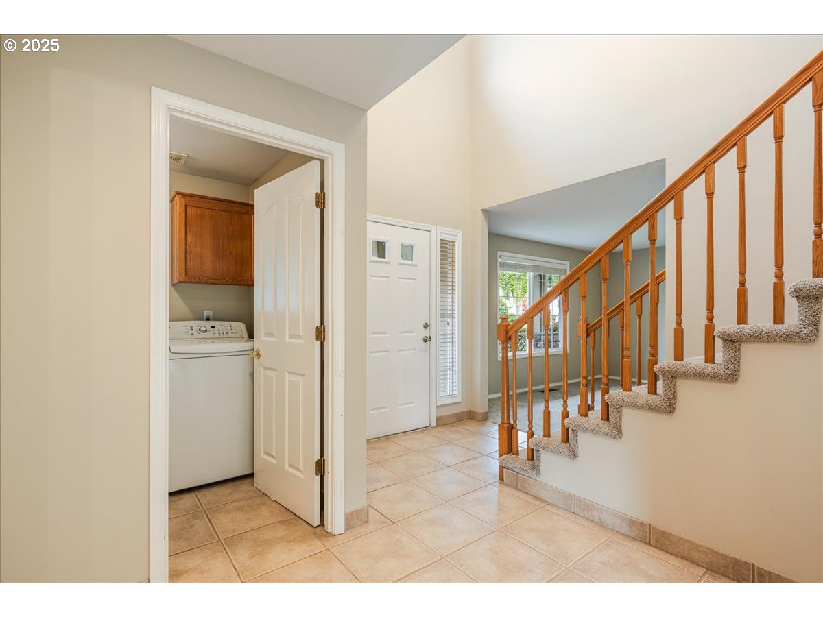 Vancouver, Washington 98683, United States, 4 Bedrooms Bedrooms, ,3 BathroomsBathrooms,Residential,Pending,229394