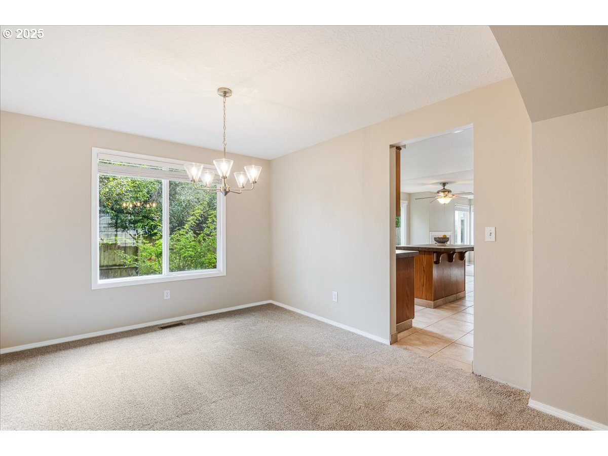 Vancouver, Washington 98683, United States, 4 Bedrooms Bedrooms, ,3 BathroomsBathrooms,Residential,Pending,229394