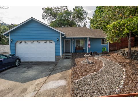 A home in Roseburg