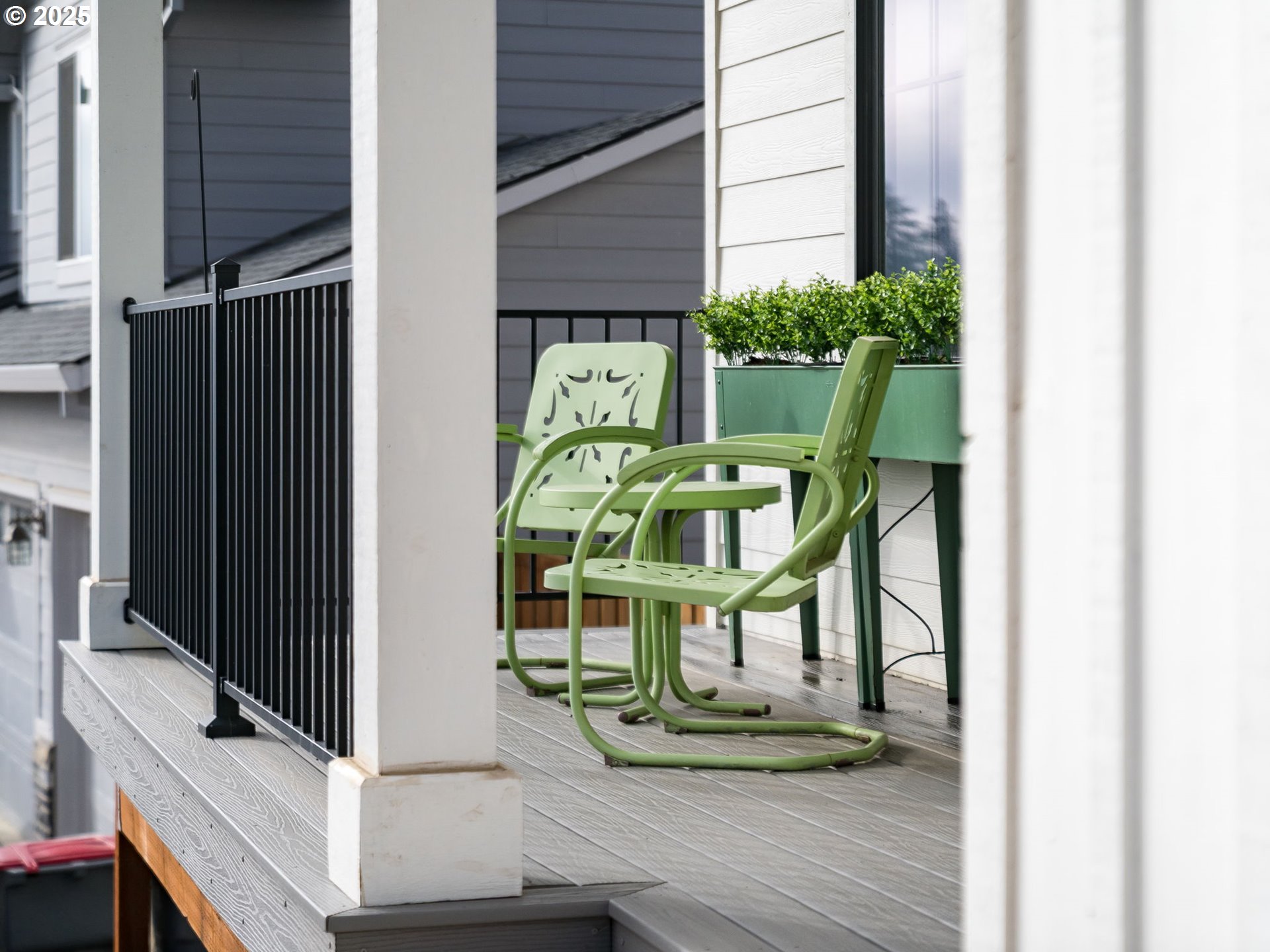 2877 NW MT ASHLAND LN