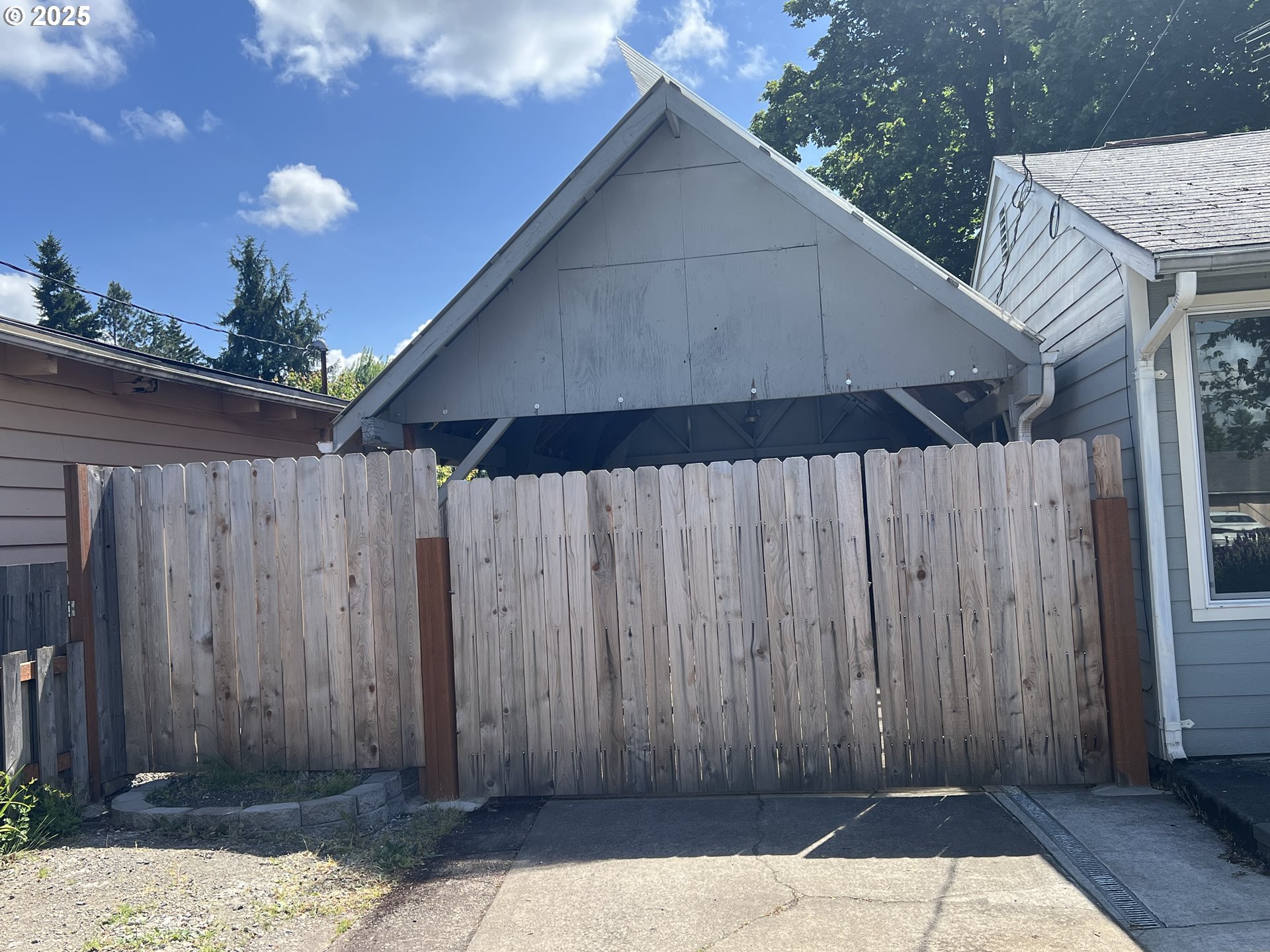 140 CANEMAH RD