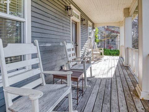 A home in Lincoln City