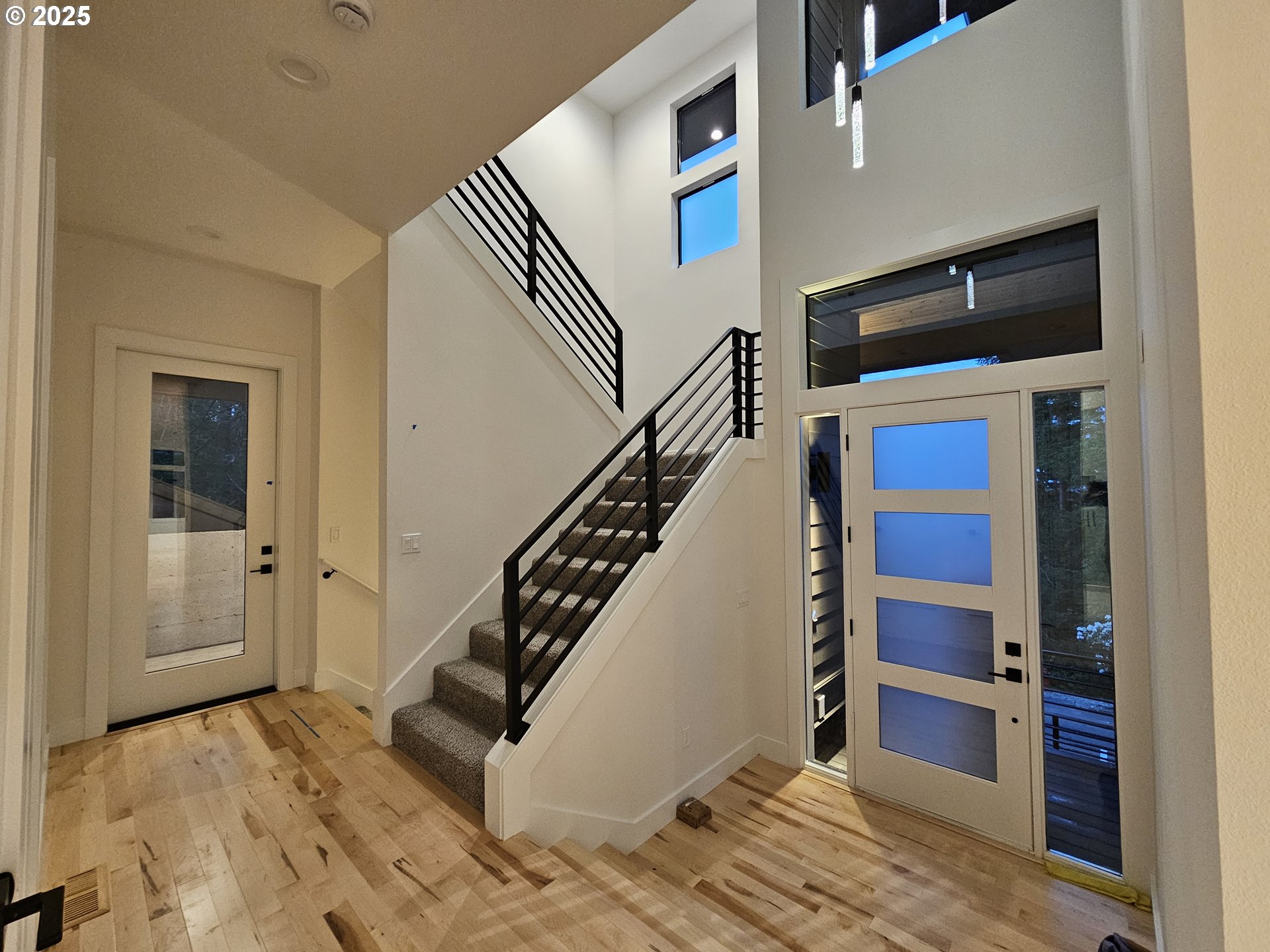 12 HIDALGO ST