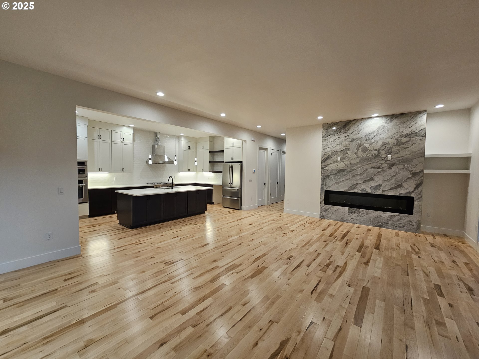 12 HIDALGO ST
