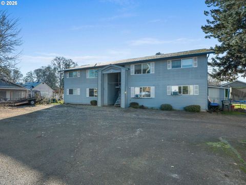 420 N 13TH AVE Cornelius OR 97113