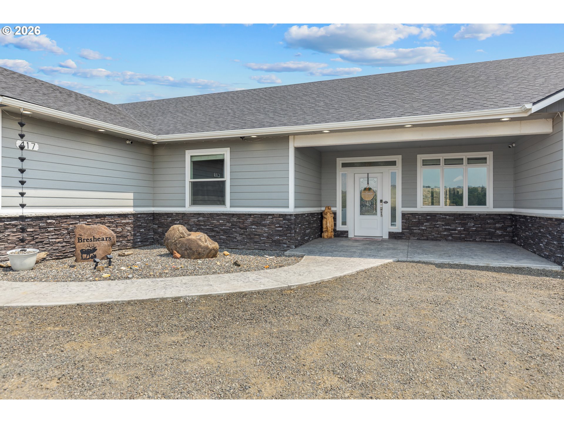 417 SW QUINNEY PL