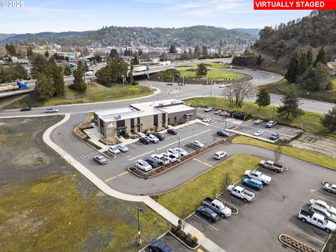 722 W HARVARD AVE Roseburg OR 97471