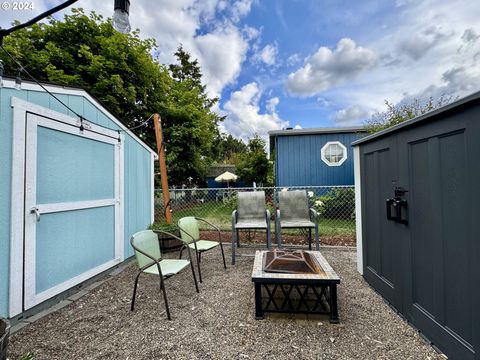 A home in Milwaukie