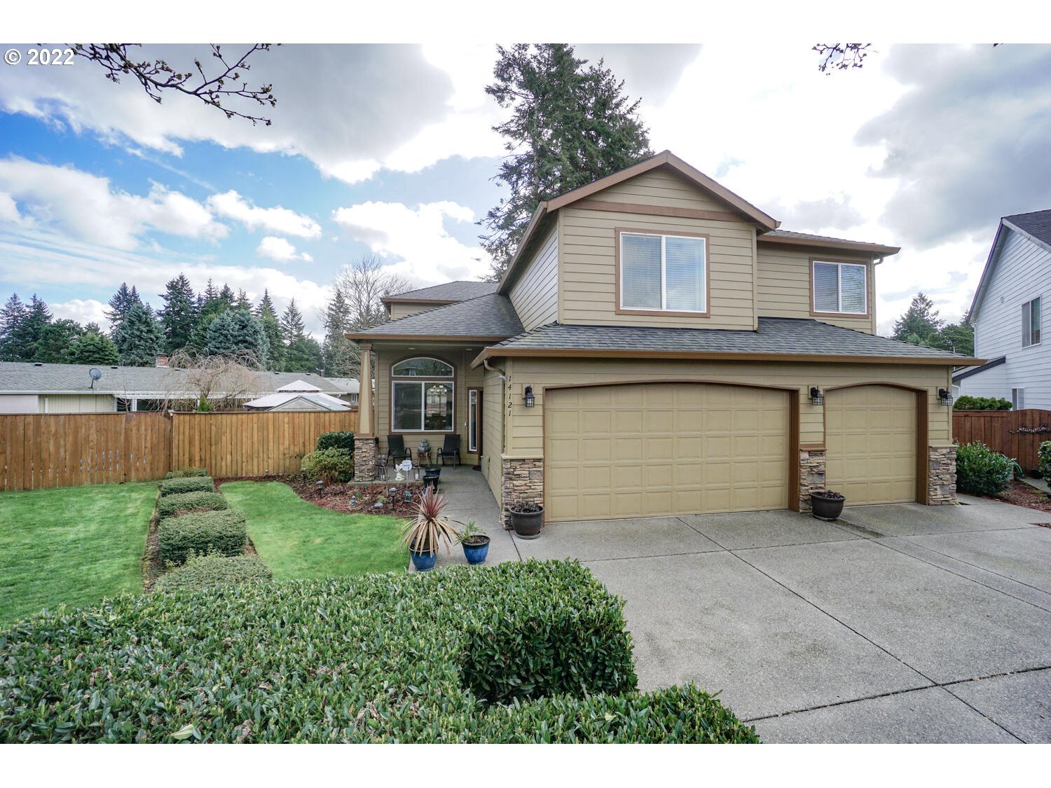Photo 1 of 32 — 14121 NE 17TH CIR, Vancouver, WA 98684