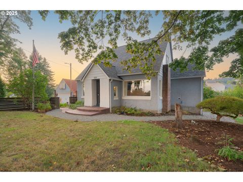 1025 NW PACIFIC HWY La Center WA 98629