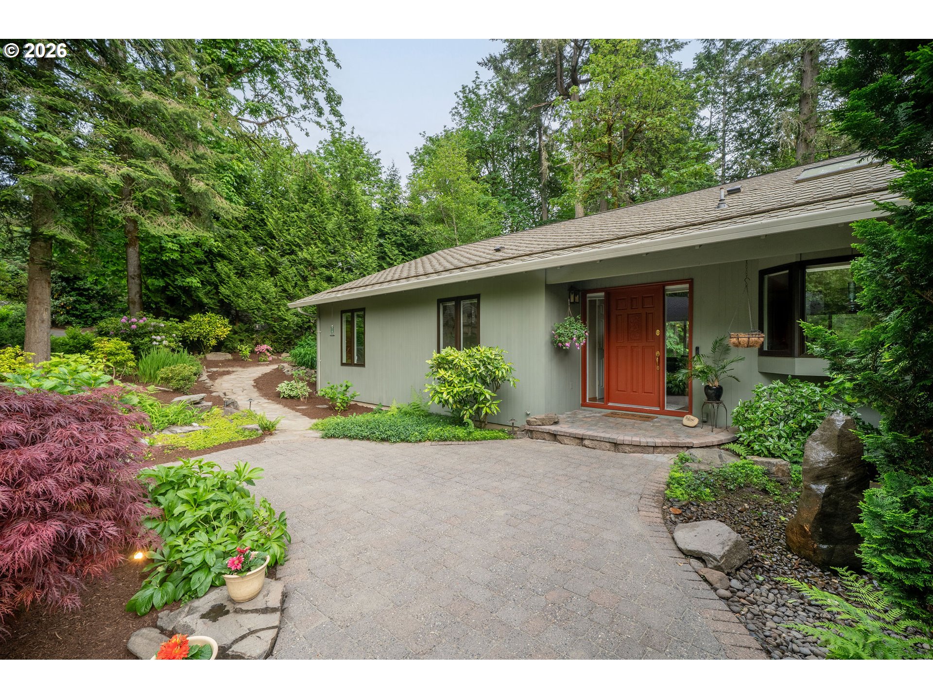 3130 WESTVIEW CT