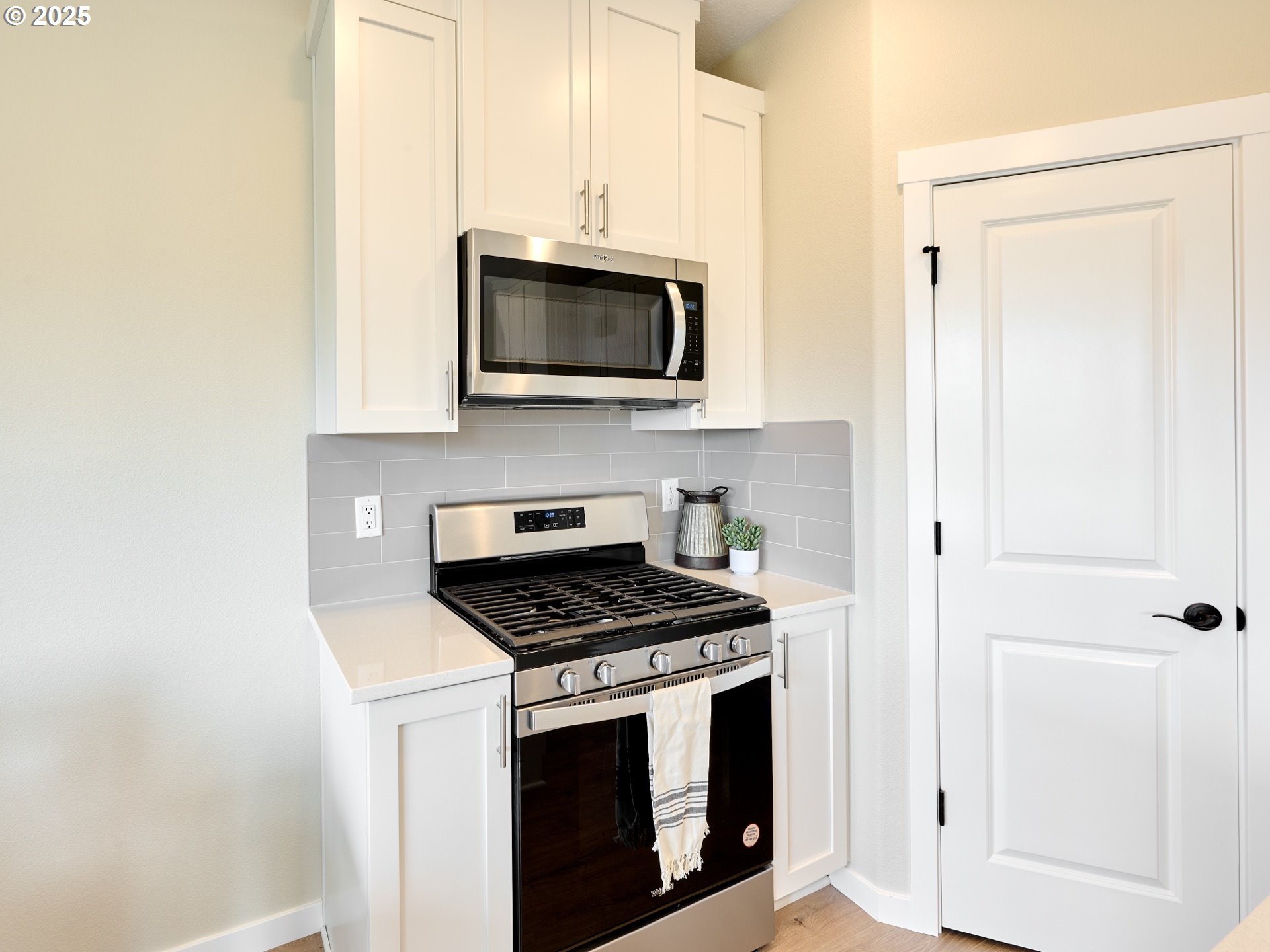 16122 Barlow Trail LN