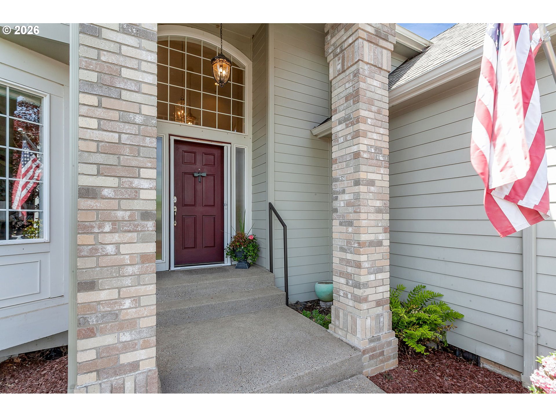 3863 SAINT ANDREWS LOOP S
