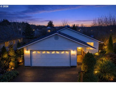 Photo of 1855 NW Jillanne Ct, McMinnville, OR 97128 (MLS # 567649672)