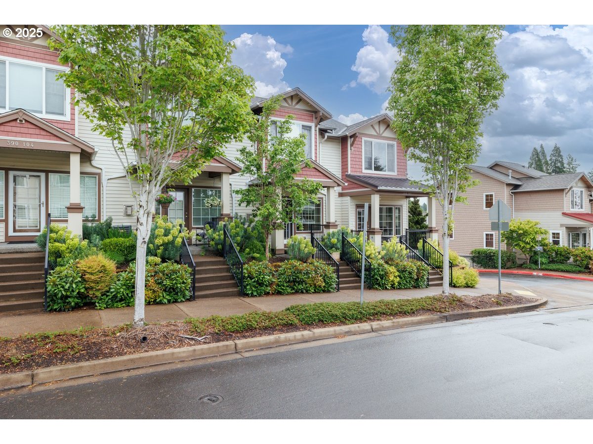 390 NW 116TH AVE 102